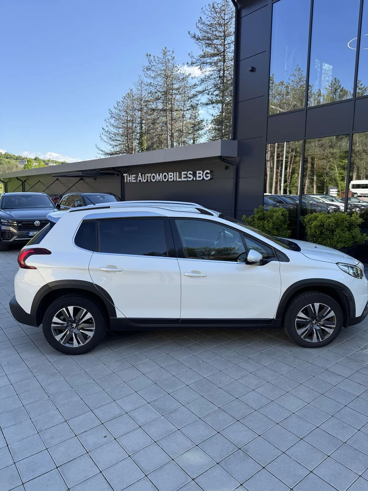 Peugeot 2008, снимка 8 - Автомобили и джипове - 54447724