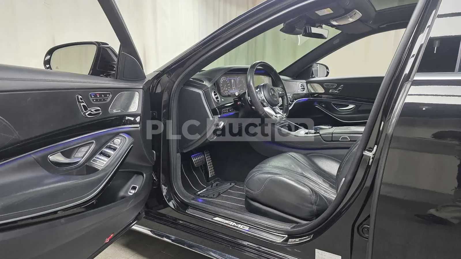Mercedes-Benz S 63 AMG 4MATIC* DISTRONIC* BURMESTER* ОБДУХВАНЕ* МАСАЖ* , снимка 11 - Автомобили и джипове - 54567665