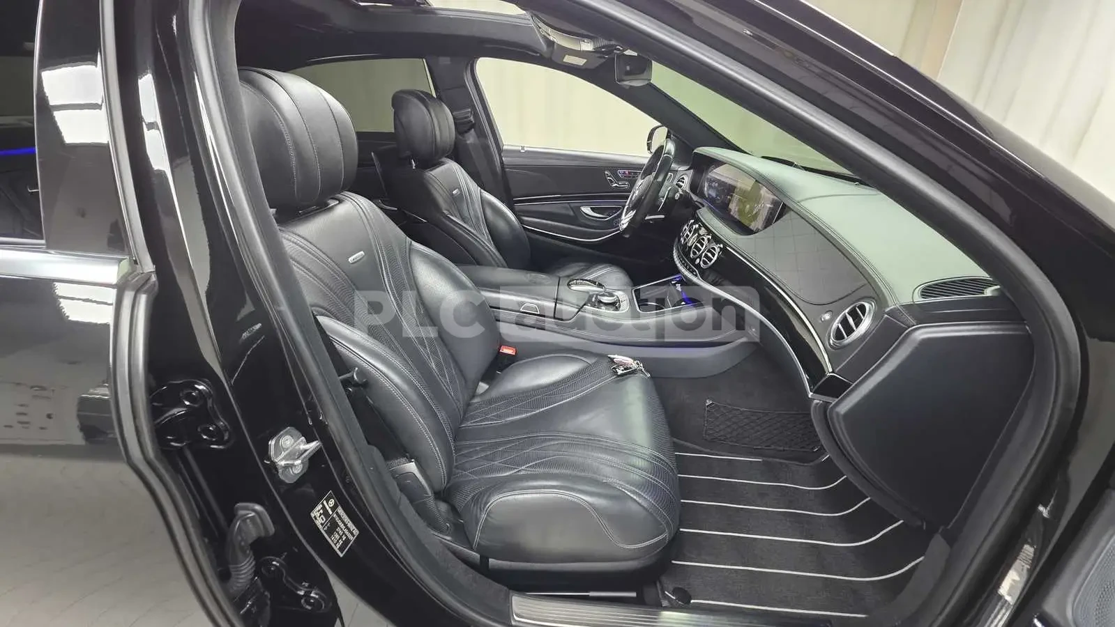 Mercedes-Benz S 63 AMG 4MATIC* DISTRONIC* BURMESTER* ОБДУХВАНЕ* МАСАЖ* , снимка 7 - Автомобили и джипове - 54567665