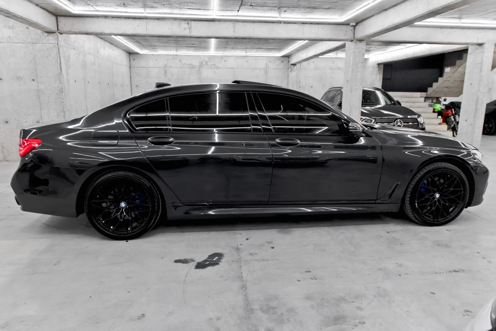 BMW 750 Long 3TV M paket, снимка 4 - Автомобили и джипове - 54717201