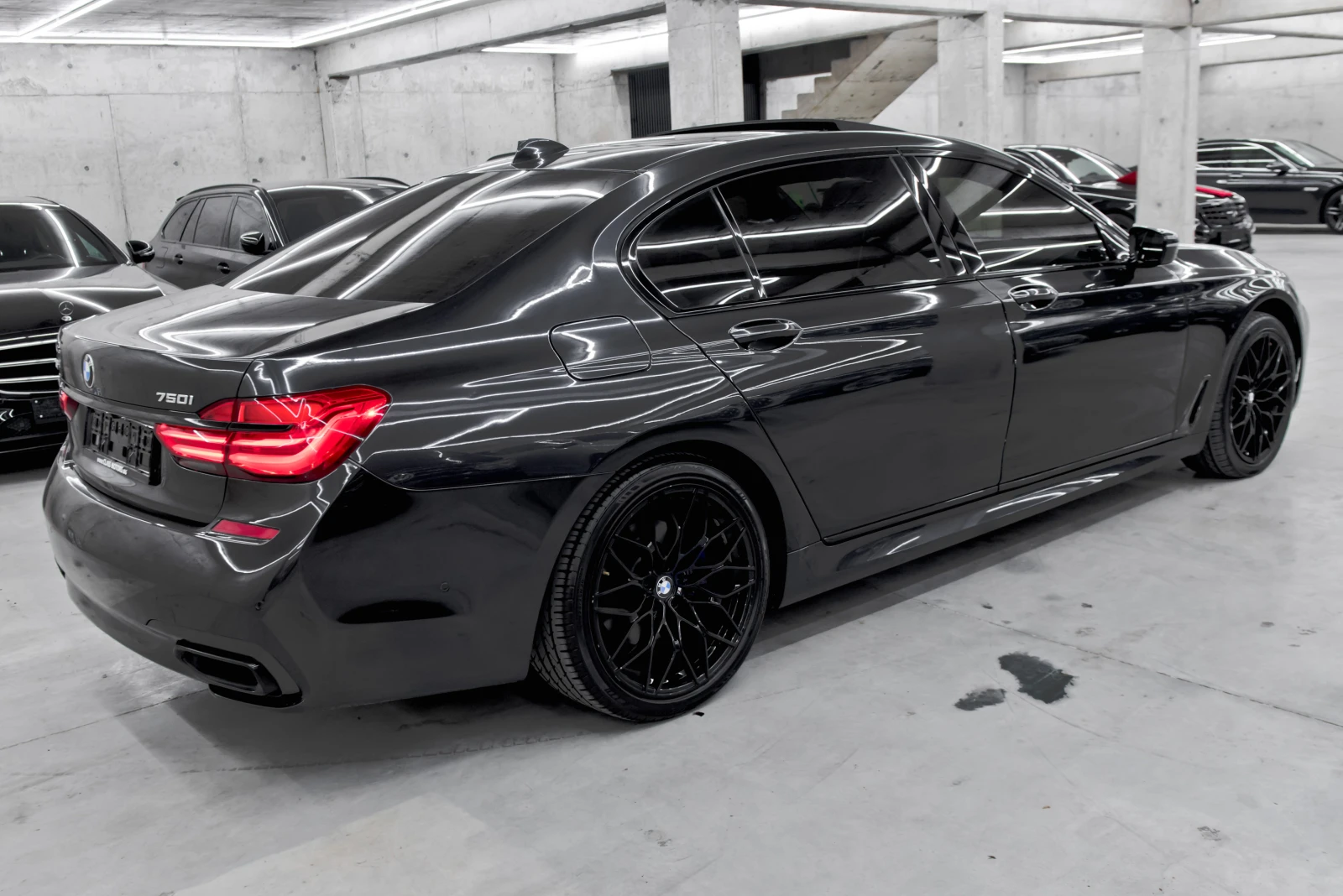 BMW 750 Long 3TV M paket, снимка 5 - Автомобили и джипове - 54717201