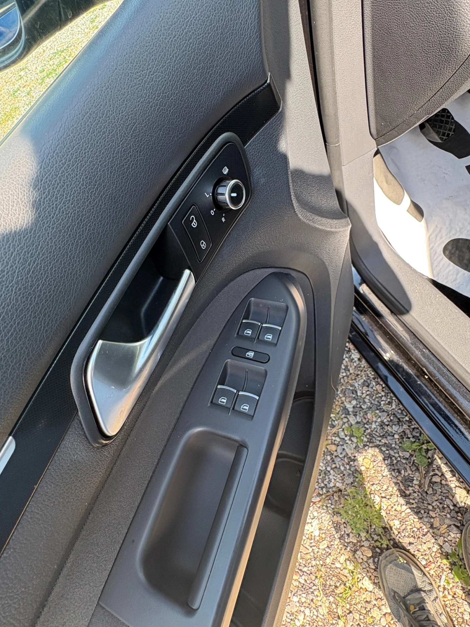 VW Touran 1.4 МЕТАН, снимка 10 - Автомобили и джипове - 55304381