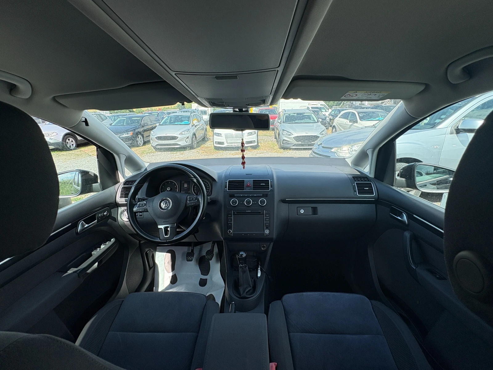 VW Touran 1.4 МЕТАН, снимка 8 - Автомобили и джипове - 55304381