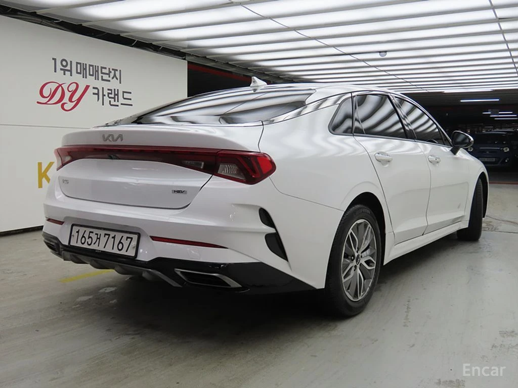 Kia K5 2.0 Hybrid Prestige* ПОДГРЕВ* ОБДУХВАНЕ* DISTRONIC, снимка 3 - Автомобили и джипове - 55309587