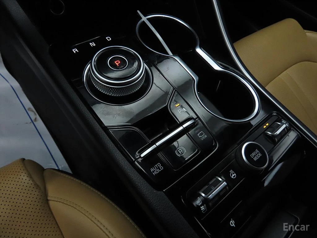 Kia K5 2.0 Hybrid Prestige* ПОДГРЕВ* ОБДУХВАНЕ* DISTRONIC, снимка 12 - Автомобили и джипове - 55309587