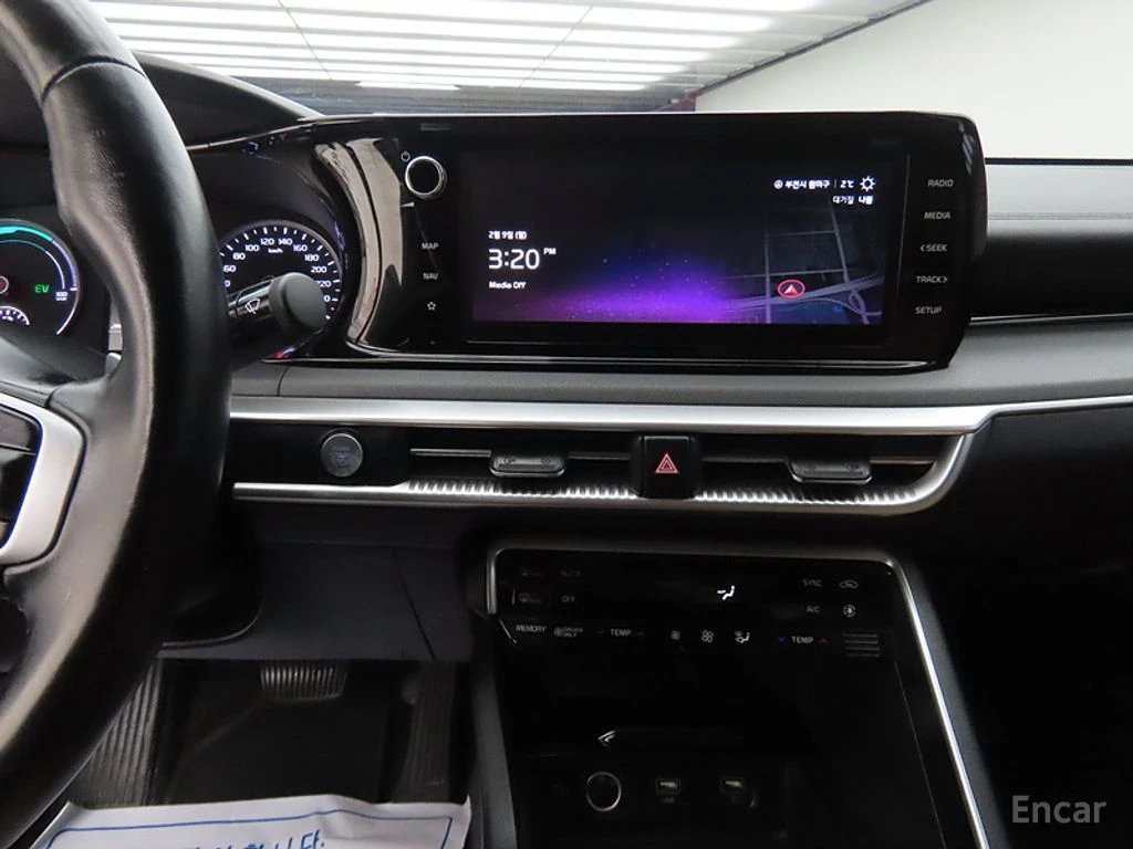 Kia K5 2.0 Hybrid Prestige* ПОДГРЕВ* ОБДУХВАНЕ* DISTRONIC, снимка 9 - Автомобили и джипове - 55309587