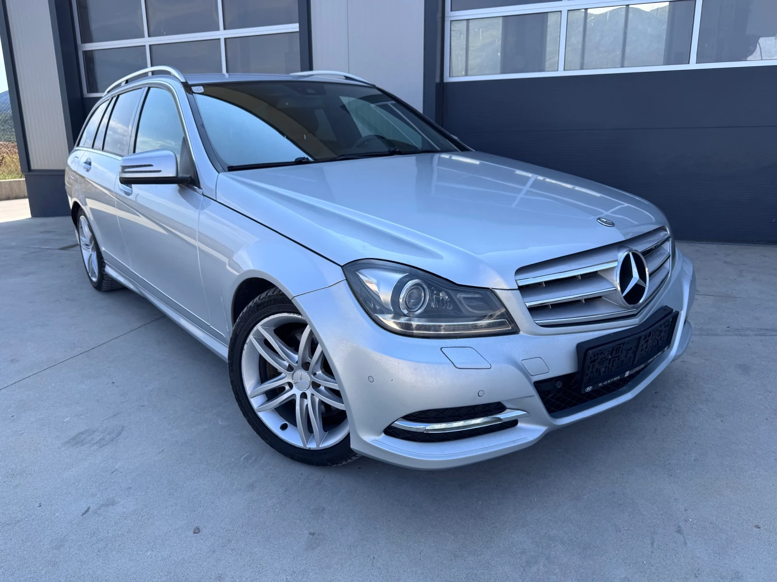 Mercedes-Benz C 300 4 MATIC, снимка 7 - Автомобили и джипове - 55778132