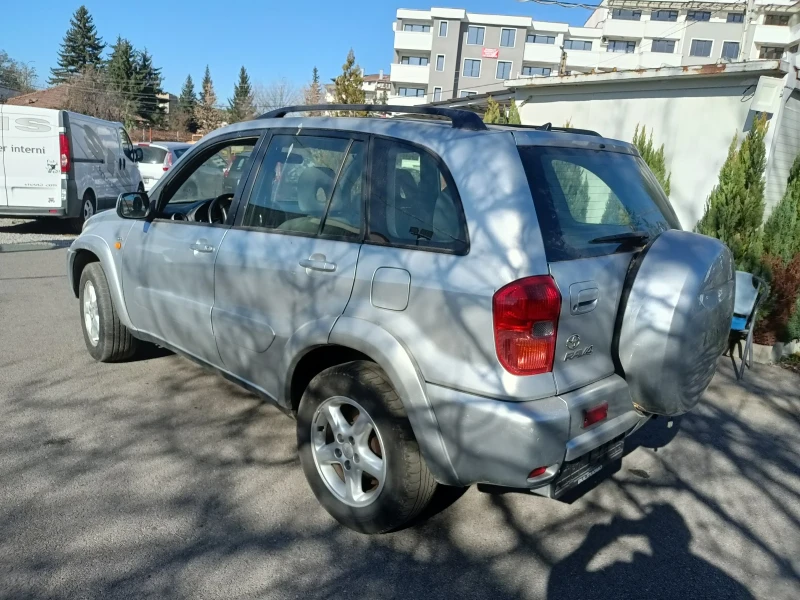 Toyota Rav4 2.0 d4d, снимка 3 - Автомобили и джипове - 48386432