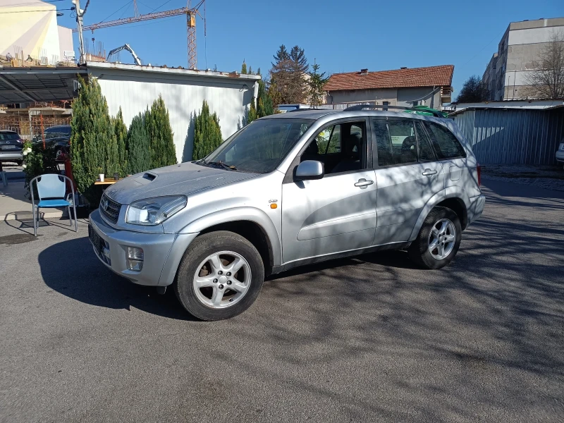 Toyota Rav4 2.0 d4d, снимка 2 - Автомобили и джипове - 48386432