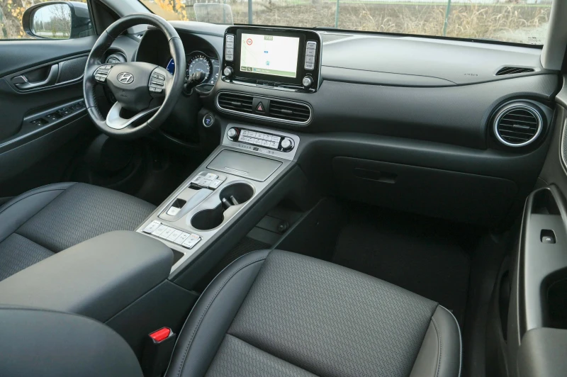 Hyundai Kona Premium* 64KW* КАМЕРА* ДИСТРОНИК* ОБДУХ* FULL, снимка 11 - Автомобили и джипове - 52663363