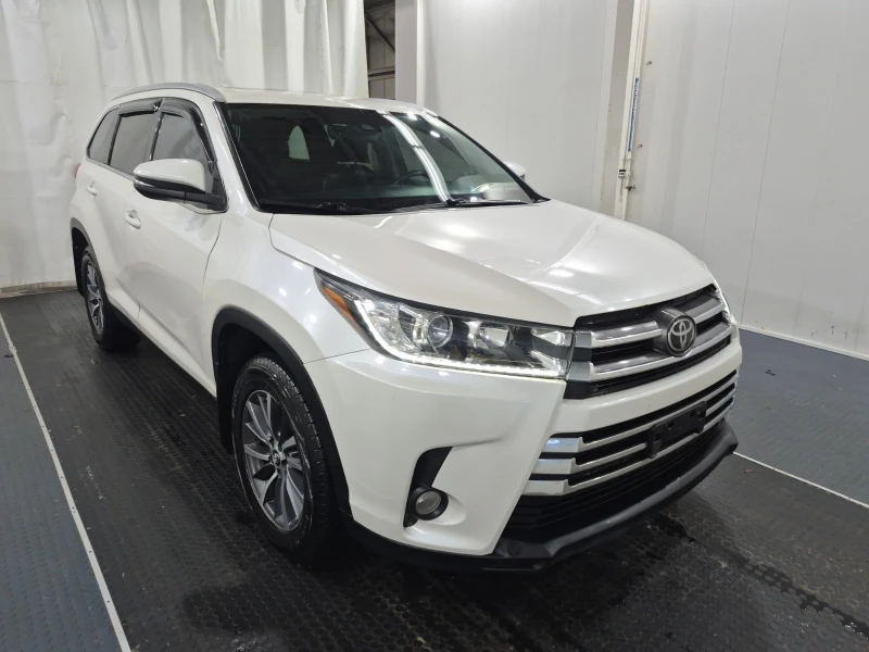 Toyota Highlander XLE * * ЧЕРЕН САЛОН * * 7 МЕСТА * * CARFAX * * , снимка 2 - Автомобили и джипове - 53370103