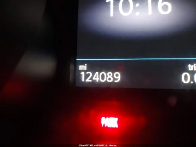 VW Tiguan * KEYLESS* КОЖА* КАМЕРА* ПОДГРЕВ* ПАНО* , снимка 13 - Автомобили и джипове - 54028561