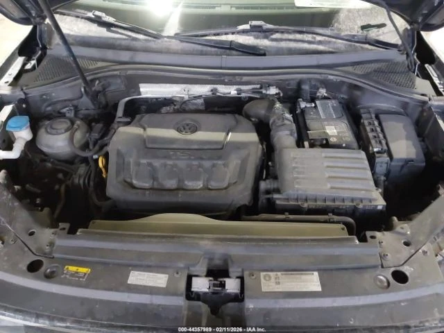 VW Tiguan * KEYLESS* КОЖА* КАМЕРА* ПОДГРЕВ* ПАНО* , снимка 15 - Автомобили и джипове - 54028561