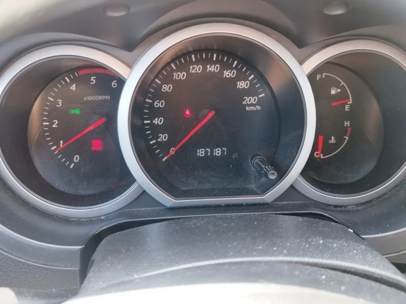 Suzuki Grand vitara, снимка 11 - Автомобили и джипове - 54030303