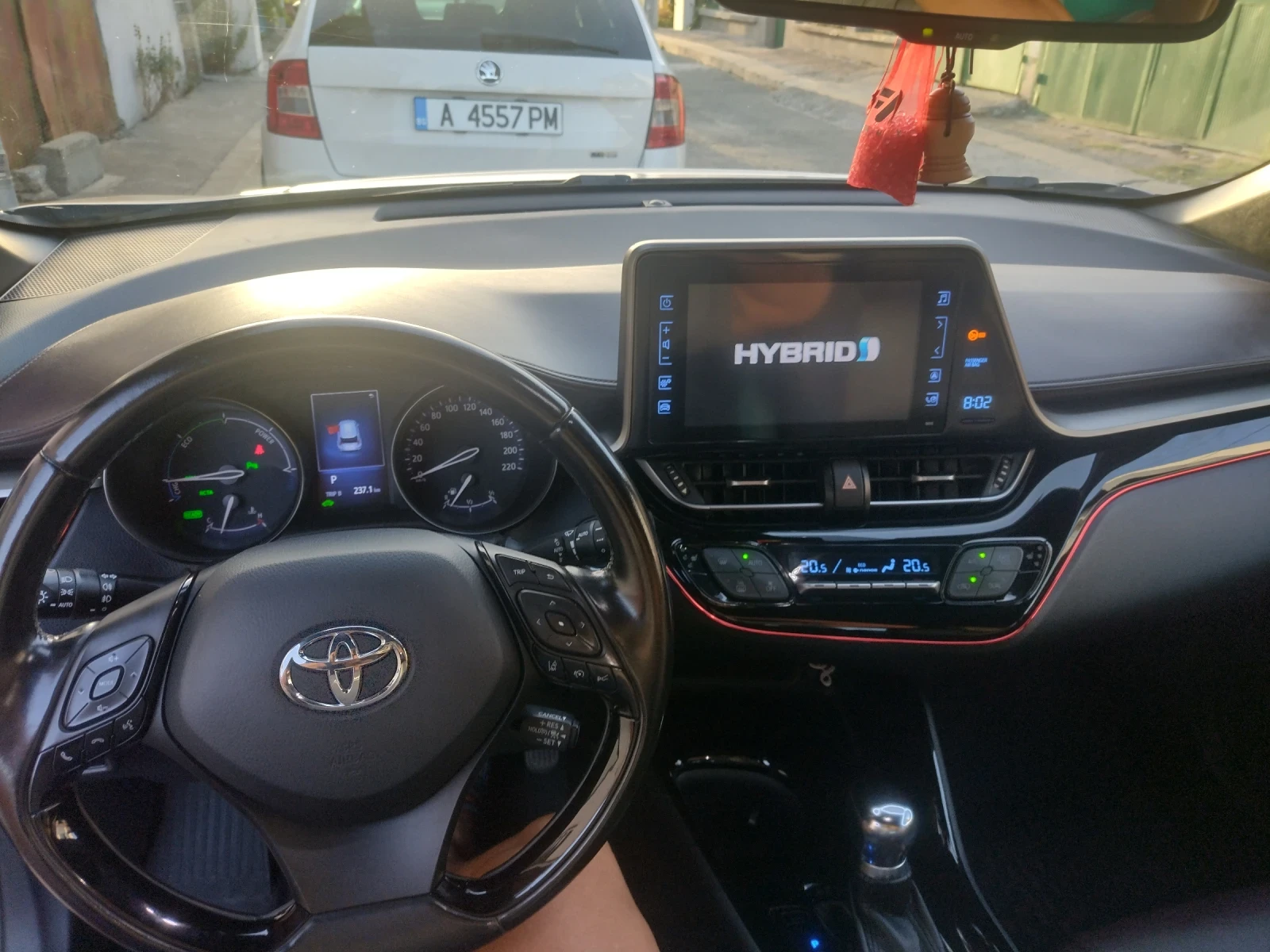 Toyota C-HR 1.8 Hibrid - изображение 3