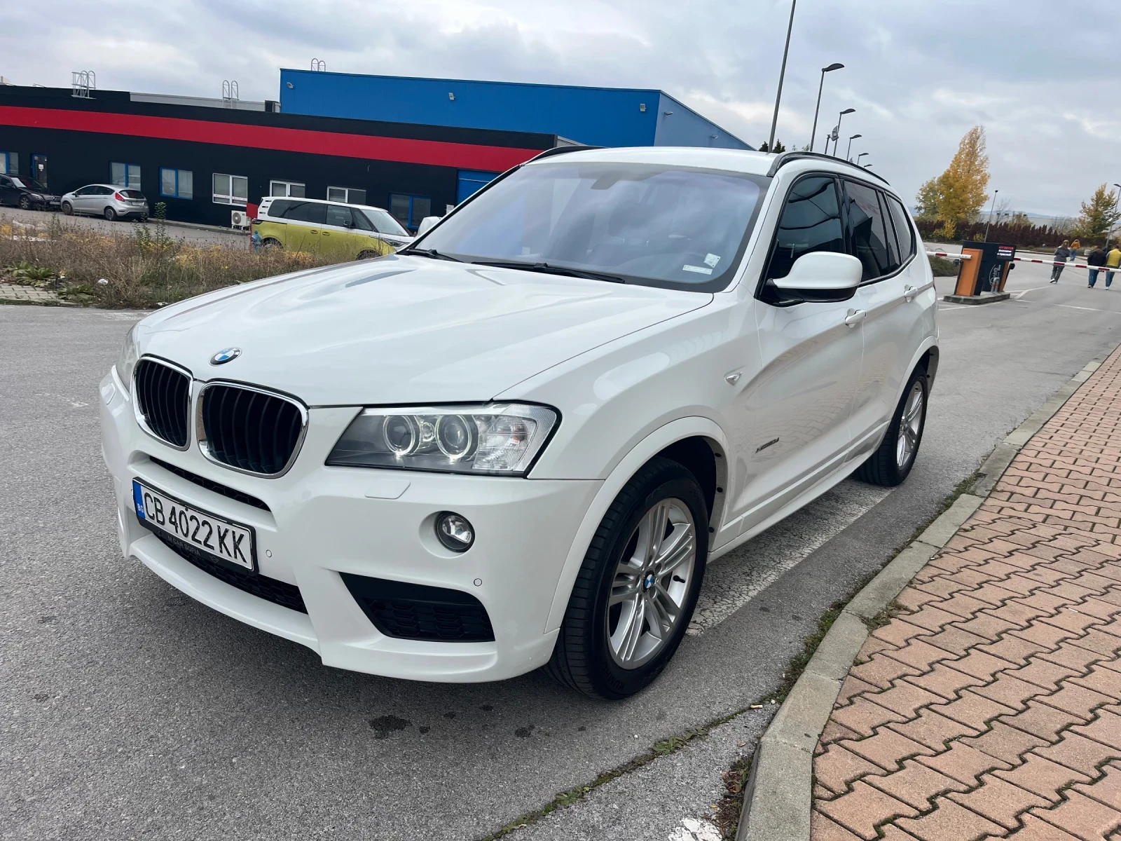 BMW X3 X Drive - изображение 3