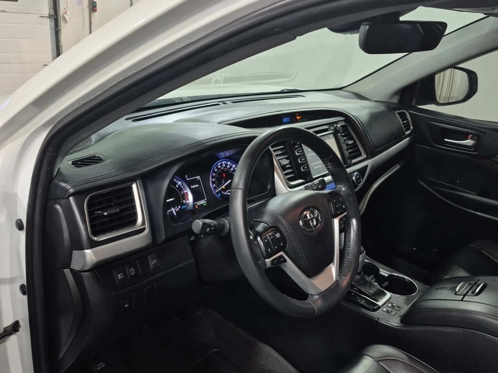 Toyota Highlander XLE * * ����� ����� * * 7 ����� * * CARFAX * *  | Mobile.bg � ����������� 6