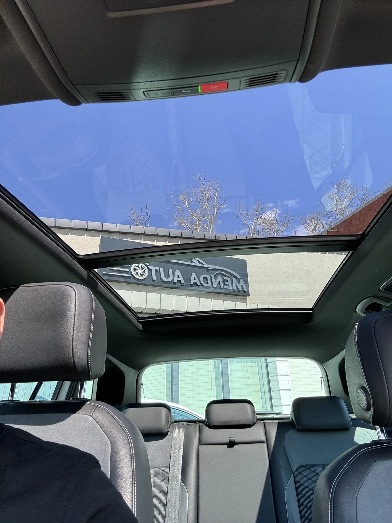 VW Tiguan R-LINE 147KW, снимка 17 - Автомобили и джипове - 54097587