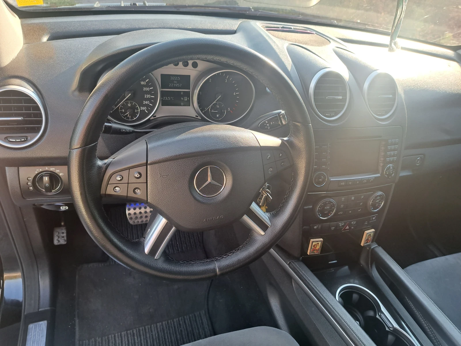 Mercedes-Benz ML 320, снимка 6 - Автомобили и джипове - 54269841