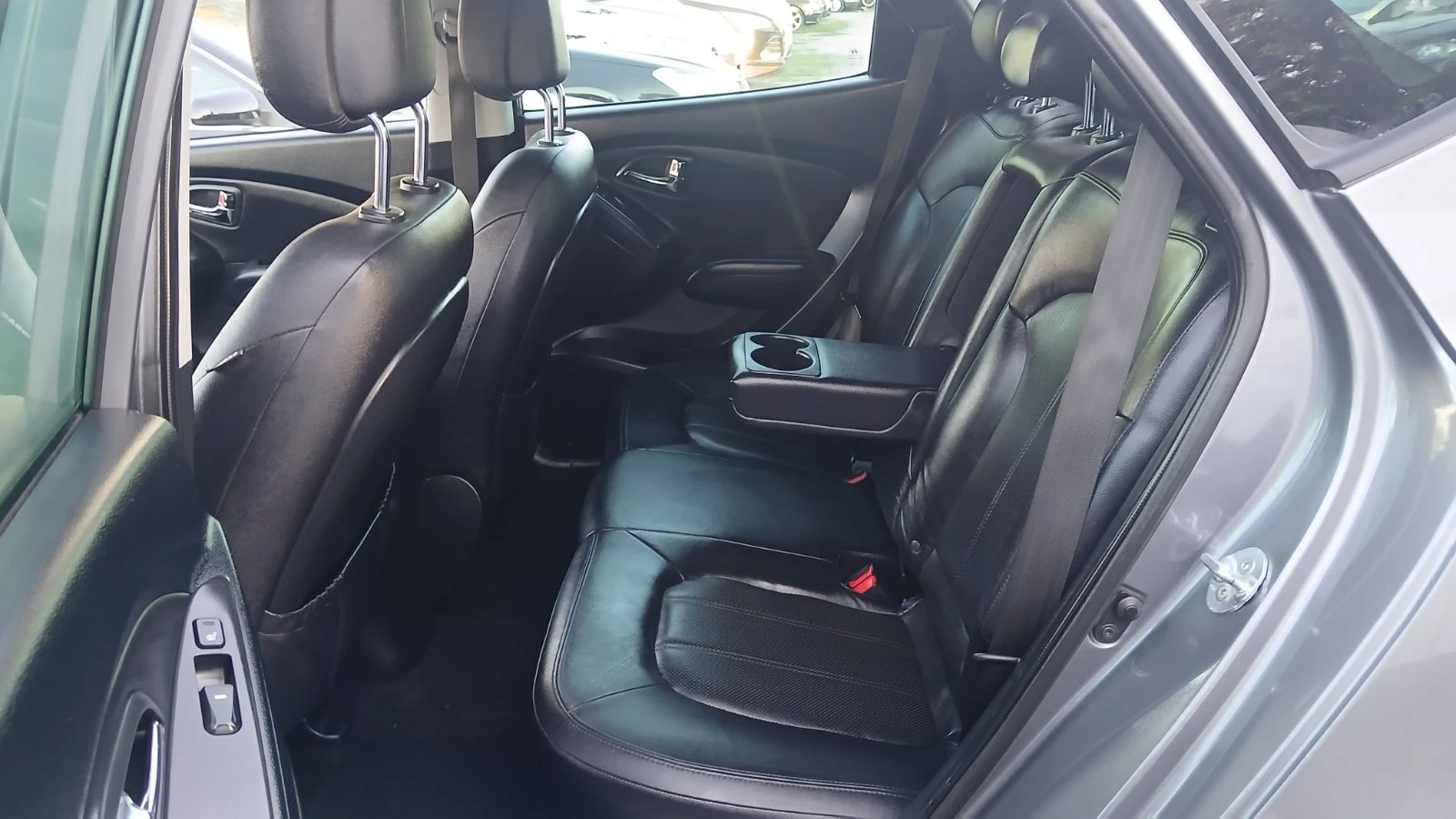Hyundai IX35 2.0 CRDI.AVTOMAT, KOJA, PANORAMA, 184KC, 4×4., снимка 8 - Автомобили и джипове - 55526249