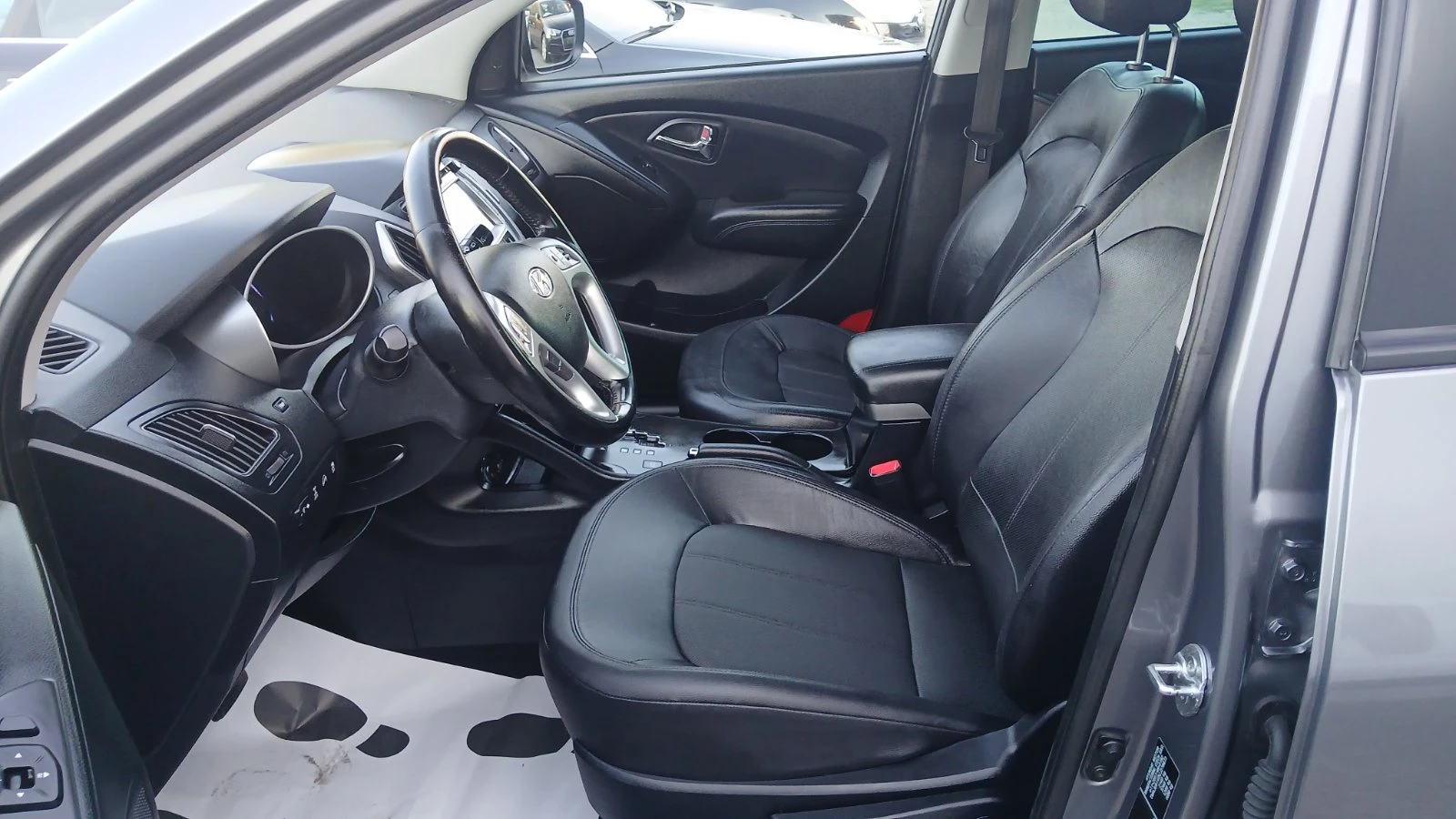 Hyundai IX35 2.0 CRDI.AVTOMAT, KOJA, PANORAMA, 184KC, 4×4., снимка 6 - Автомобили и джипове - 55526249