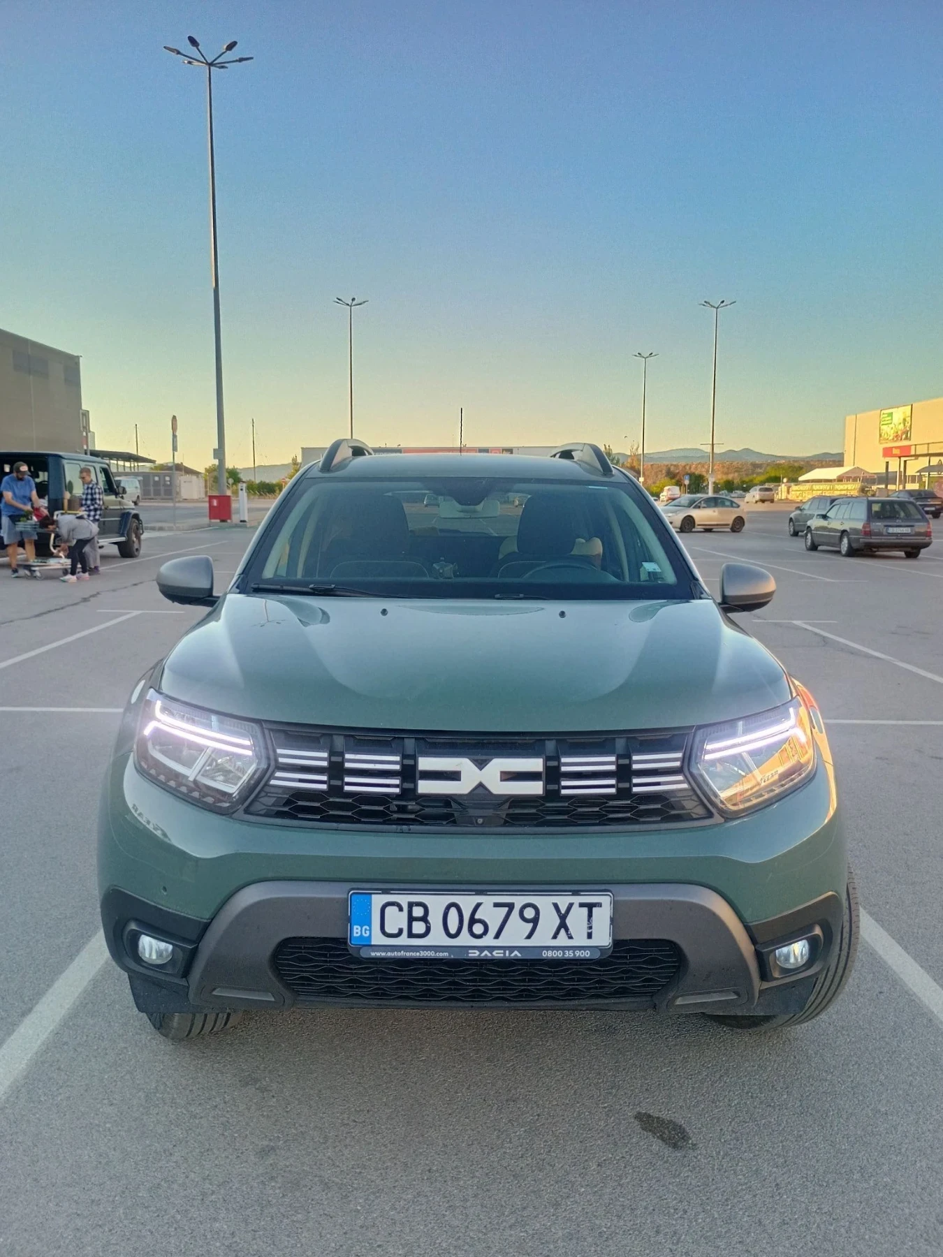 Dacia Duster (Газ/бензин) пробег 38000, снимка 4 - Автомобили и джипове - 55675554