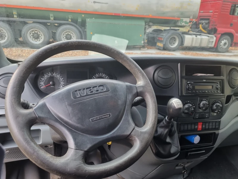 Iveco Daily, снимка 5 - Бусове и автобуси - 49442379