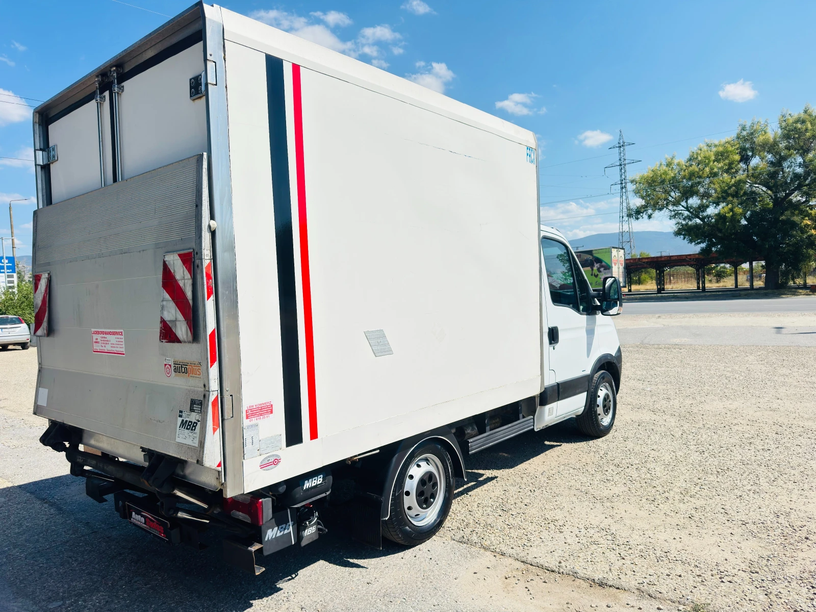 Iveco Daily ХЛАДИЛЕН 12/220V ТОП СЪСТОЯНИЕ, снимка 5 - Бусове и автобуси - 55623848