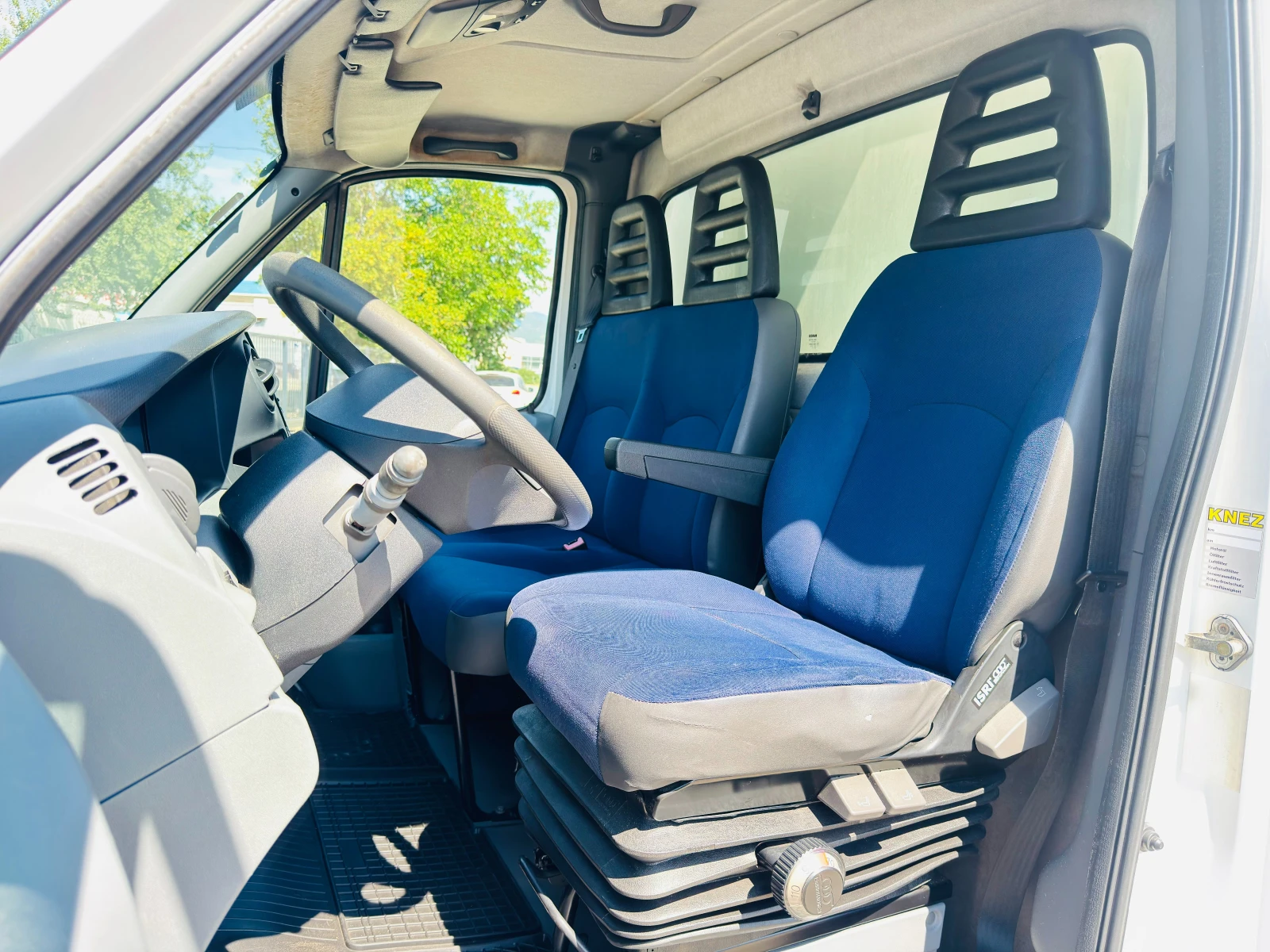 Iveco Daily ХЛАДИЛЕН 12/220V ТОП СЪСТОЯНИЕ, снимка 9 - Бусове и автобуси - 55623848