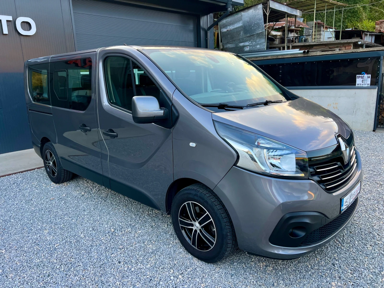 Renault Trafic 1.6D 8+ 1 ШВЕЙЦАРИЯ, снимка 2 - Бусове и автобуси - 55851705