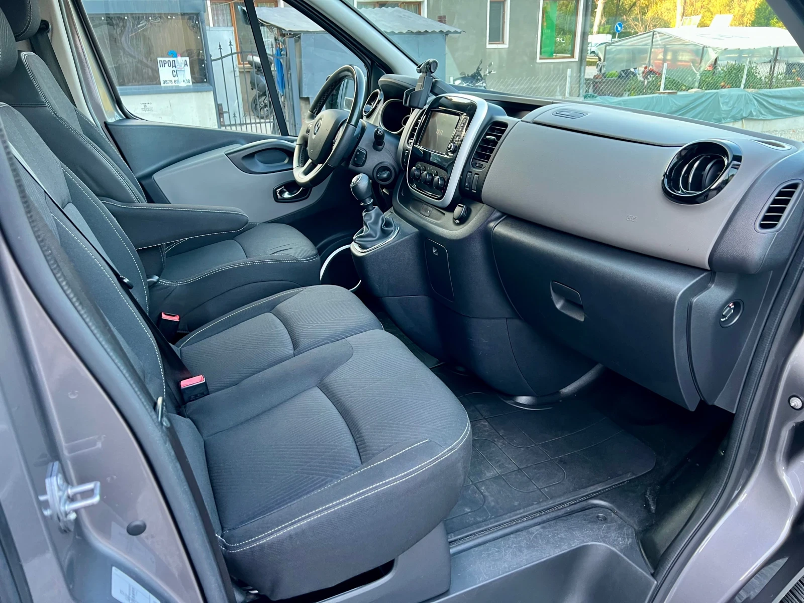 Renault Trafic 1.6D 8+ 1 ШВЕЙЦАРИЯ, снимка 9 - Бусове и автобуси - 55851705