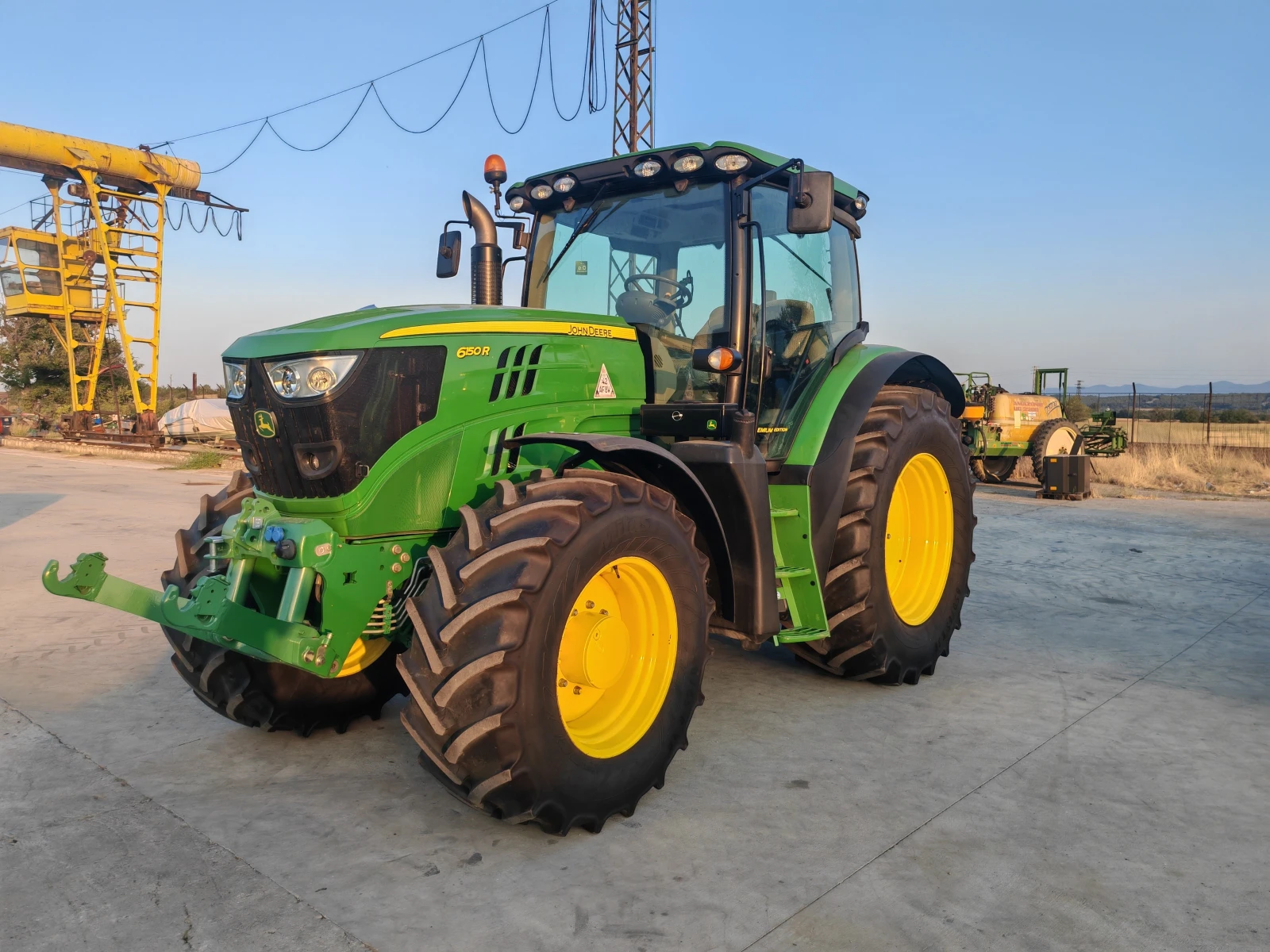 Трактор John Deere 6150R Premium лизинг с първоначална вноска 20 %, снимка 2 - Селскостопанска техника - 55929646