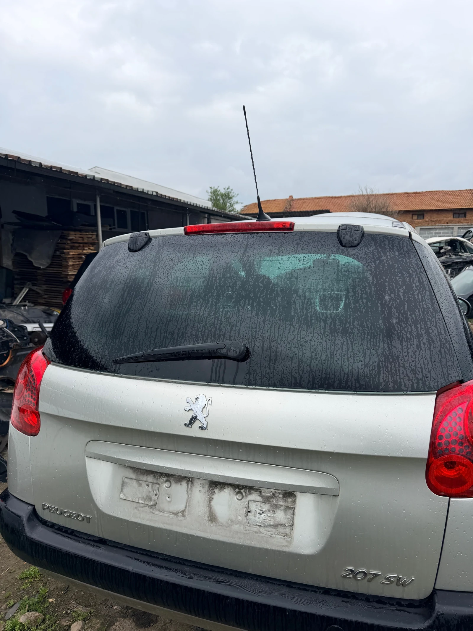 Заден капак със стъкло PEUGEOT 207 SW Сив цвят 