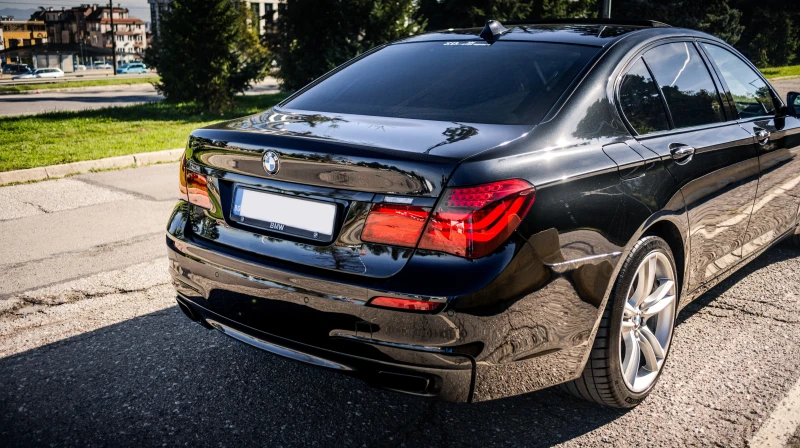 BMW 750, снимка 6 - Автомобили и джипове - 47917454