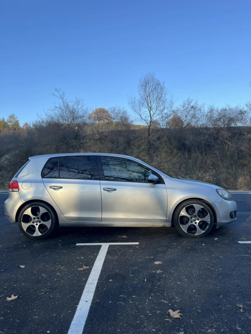 VW Golf 2.0 TDI, снимка 5 - Автомобили и джипове - 48550649