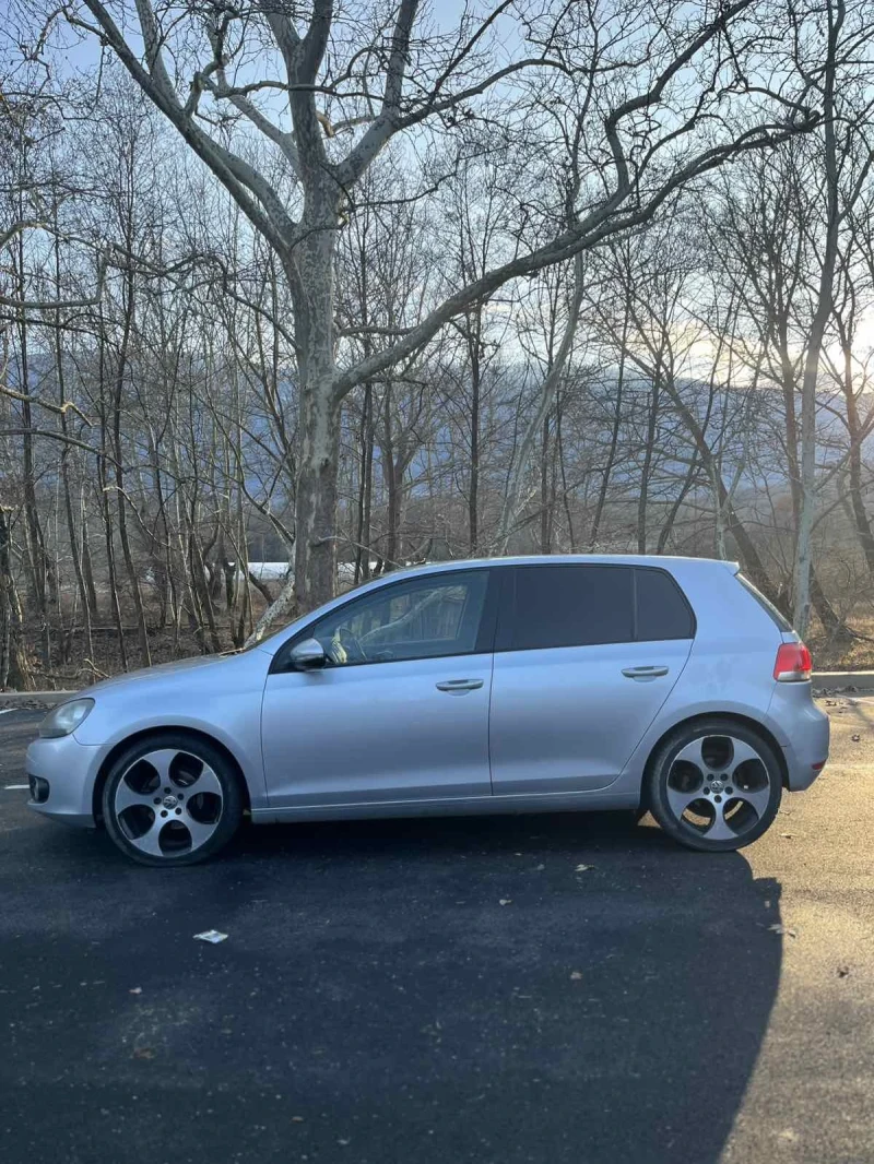 VW Golf 2.0 TDI, снимка 4 - Автомобили и джипове - 48550649