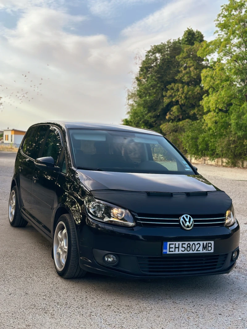 VW Touran ОБСЛУЖЕНА 100%, Всичко платено
