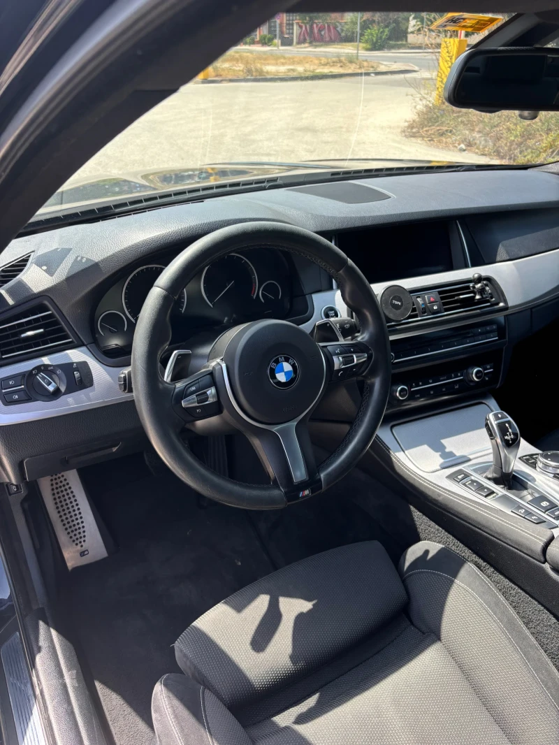 BMW 525  xDrive M Pack Facelift 2016 , снимка 9 - Автомобили и джипове - 52634102