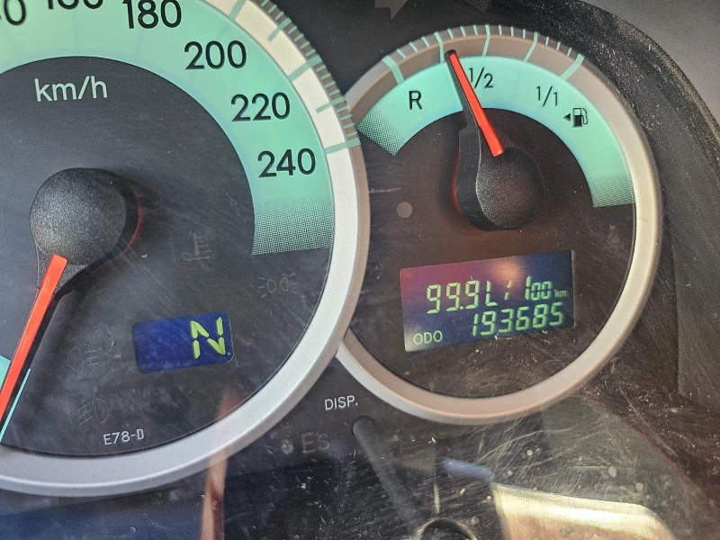 Toyota Corolla verso 6+ 1, снимка 6 - Автомобили и джипове - 52488215