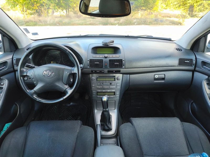 Toyota Avensis 1.8 VVT-i + LPG, снимка 11 - Автомобили и джипове - 52022949