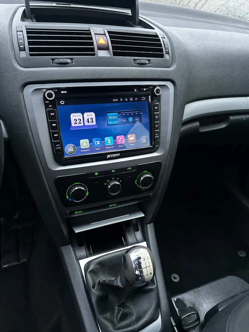 Skoda Octavia 2.0TDi, снимка 8 - Автомобили и джипове - 52881985