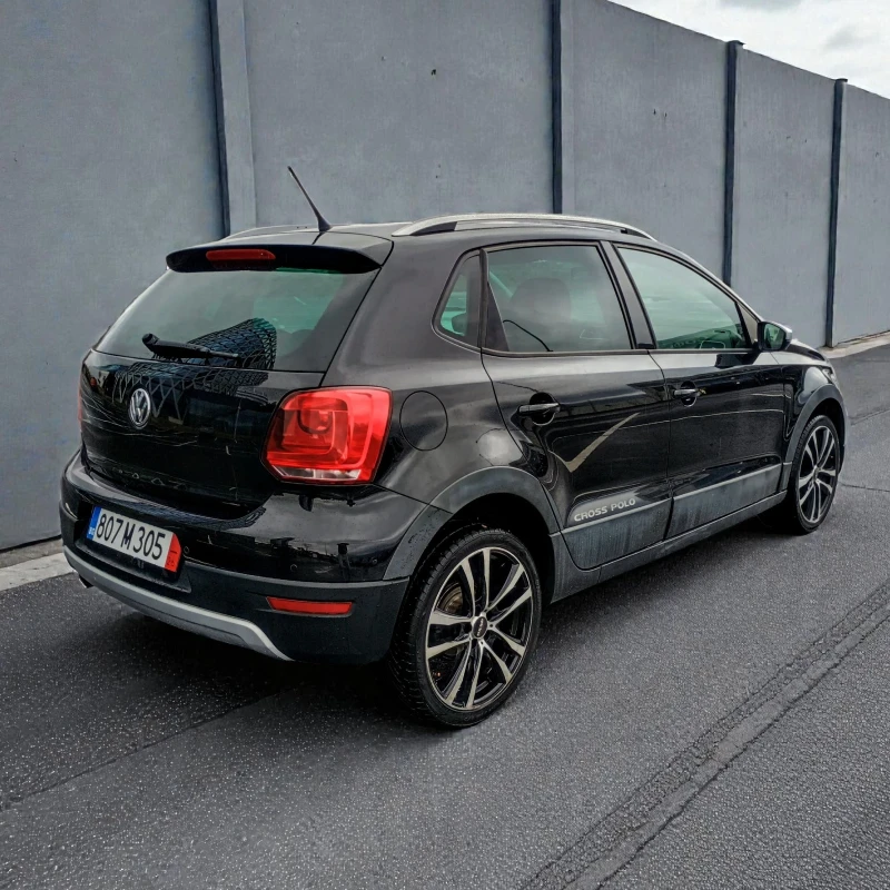 VW Polo * CROSS POLO * 1.6TDI 90ps * 95000km * УНИКАТ * , снимка 4 - Автомобили и джипове - 53234995