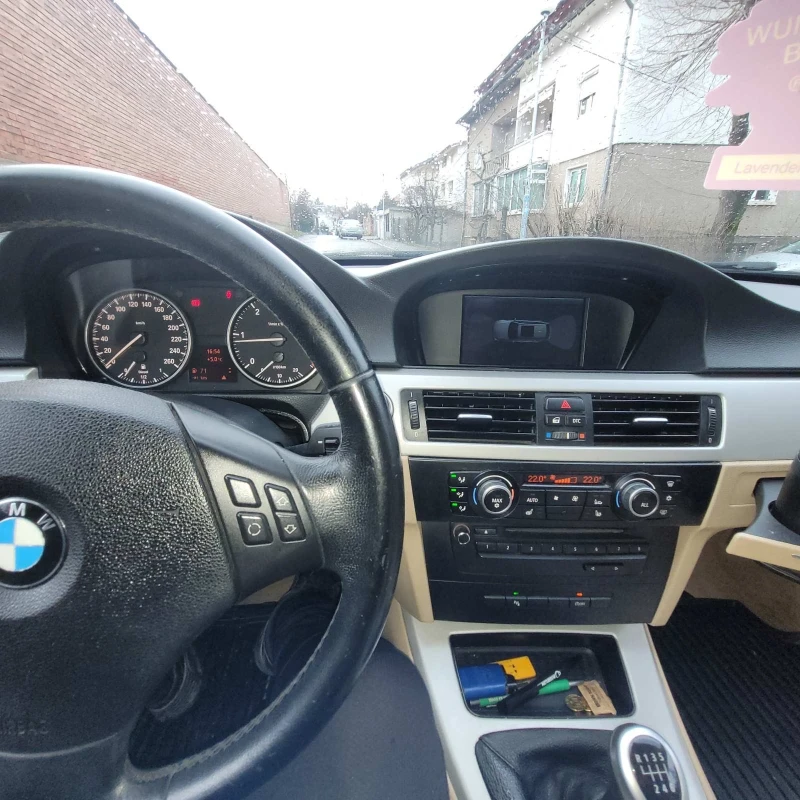 BMW 320 E91 facelift , снимка 9 - Автомобили и джипове - 53296997
