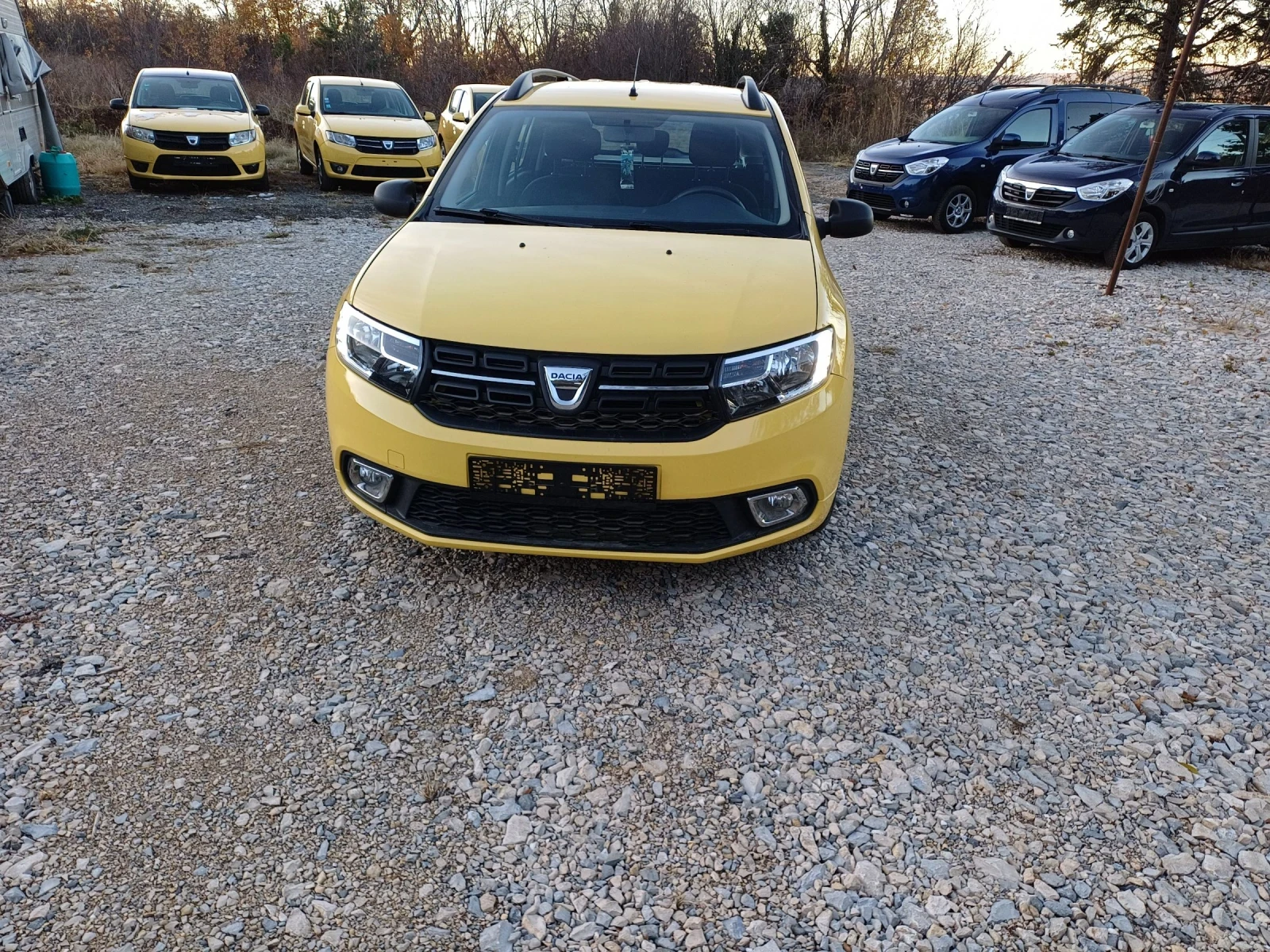 Dacia Logan 1.0 клима - изображение 2