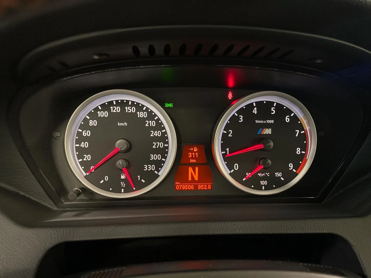 BMW M6 M6 5.0L v10* Авто финансиране* Карфакс - изображение 5