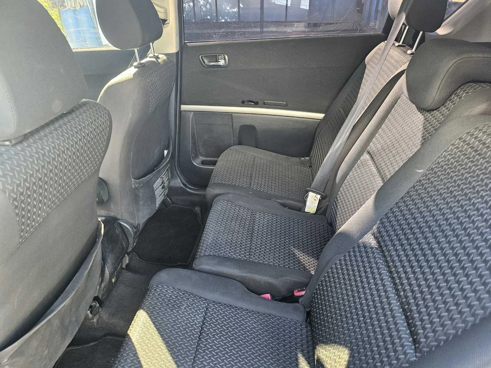 Toyota Corolla verso 6+ 1 - изображение 3