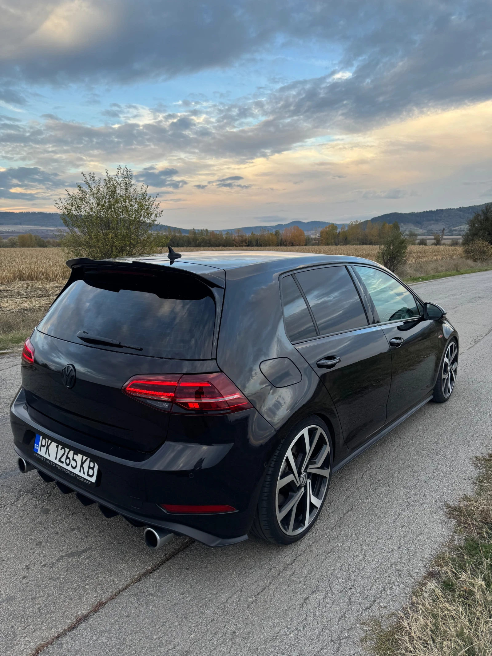 VW Golf GTI Performance  | Mobile.bg   6