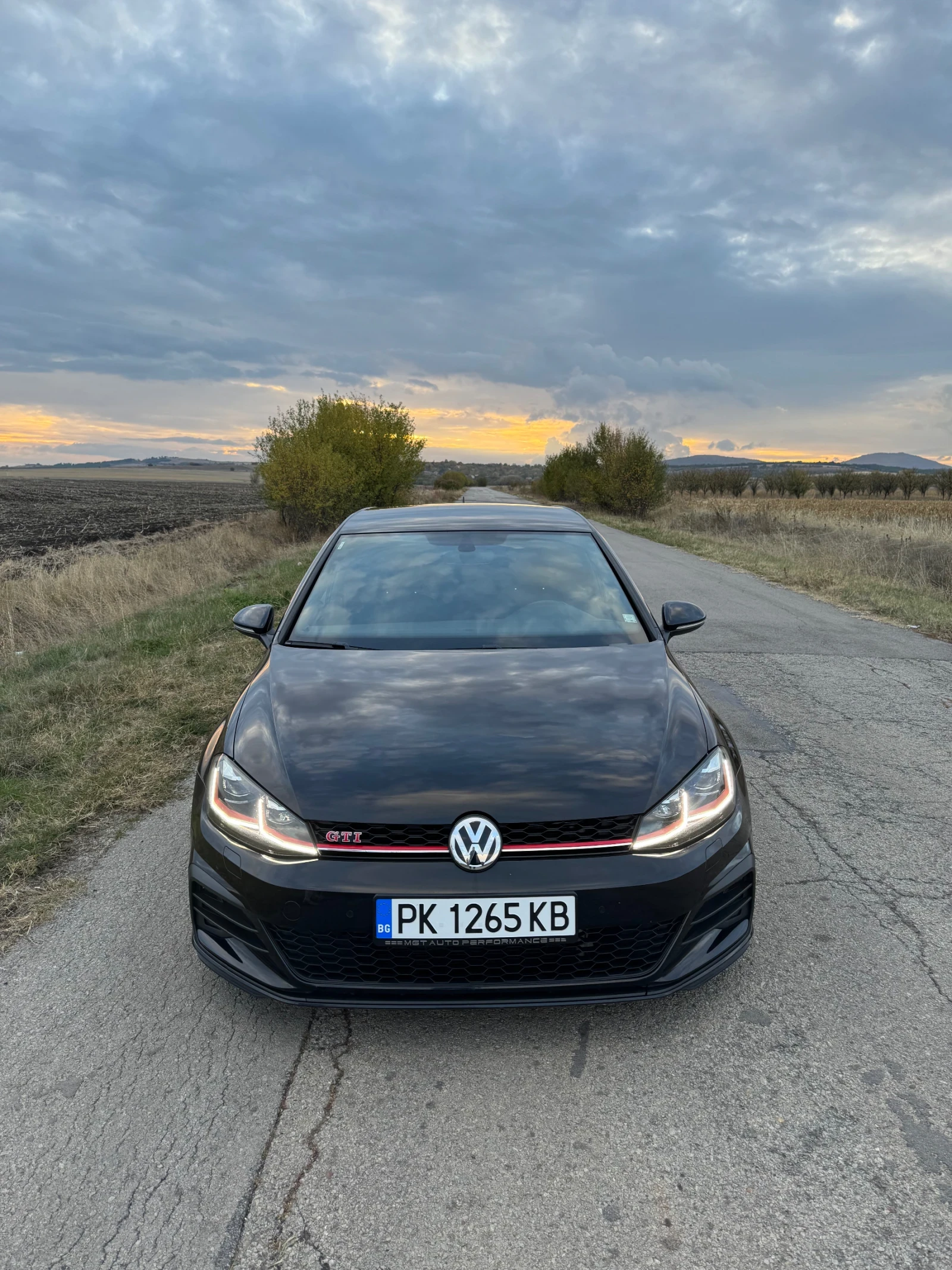 VW Golf GTI Performance  | Mobile.bg   2