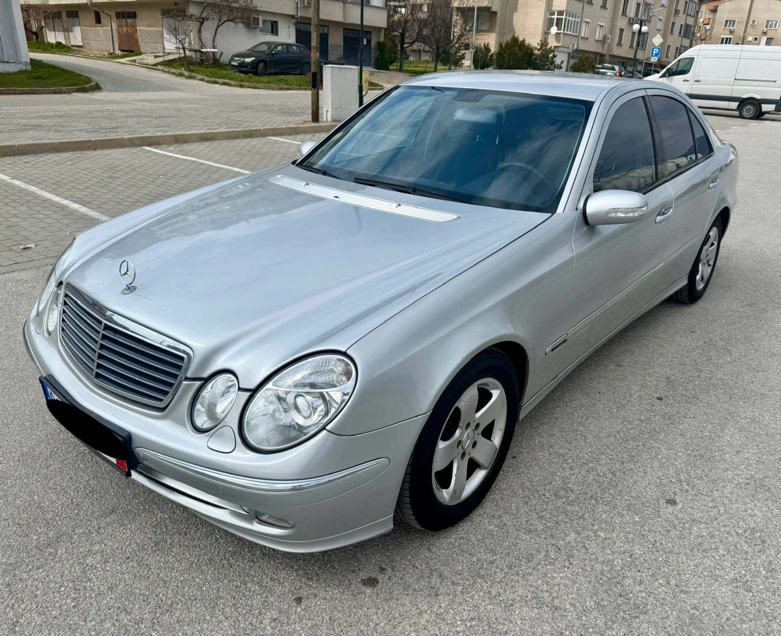 Mercedes-Benz E 280 Avantgarde РЕДОВИ МОТОР, снимка 3 - Автомобили и джипове - 53878396