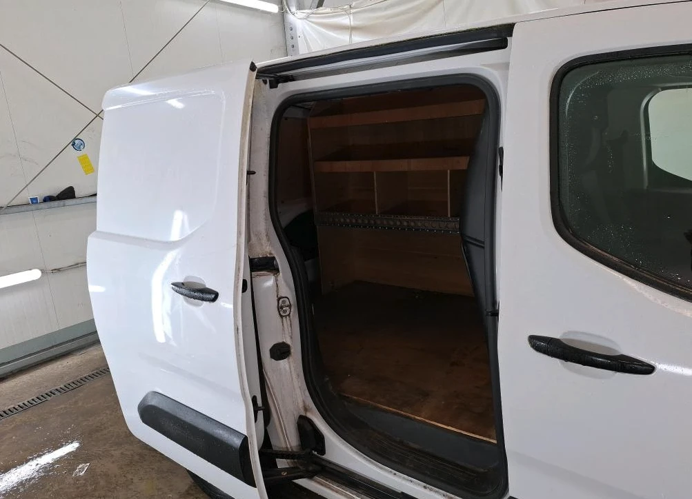 Citroen Berlingo 1.5 BlueHDi Fourgon Driver, снимка 6 - Автомобили и джипове - 53976008